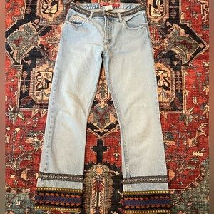 Vintage Guess jeans with embroidered details